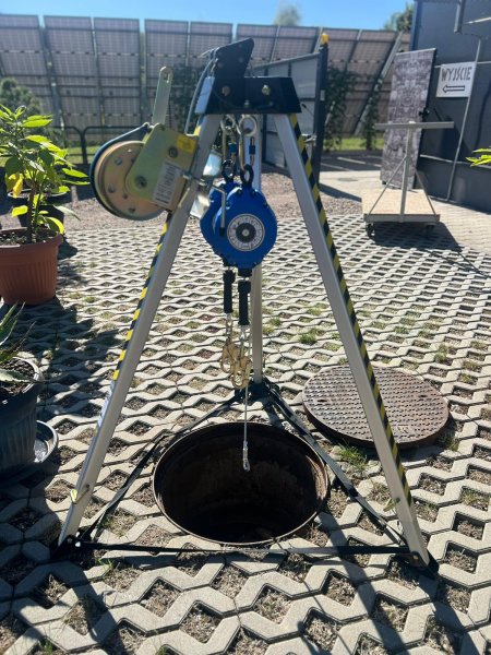 Irudek Zestaw: trójnóg, SekurBlok 10m, wciągarka TRN1 - KIT TRIP10/10M - zdjęcie 6